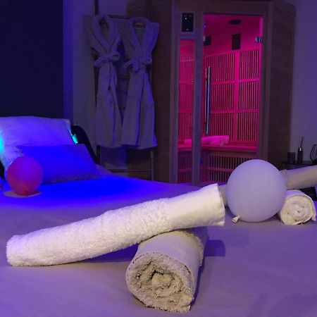 Sweet Love Romantique By Locationslepuyenvelay Le Puy-en-Velay Luaran gambar