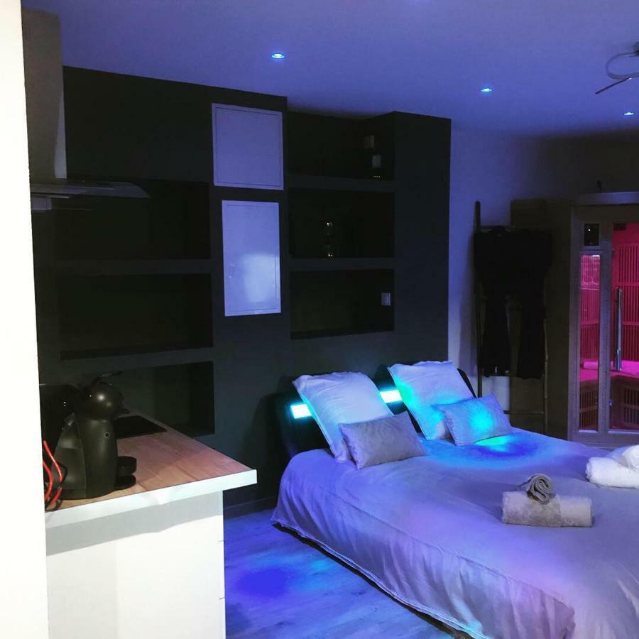 Sweet Love Romantique By Locationslepuyenvelay Le Puy-en-Velay Luaran gambar